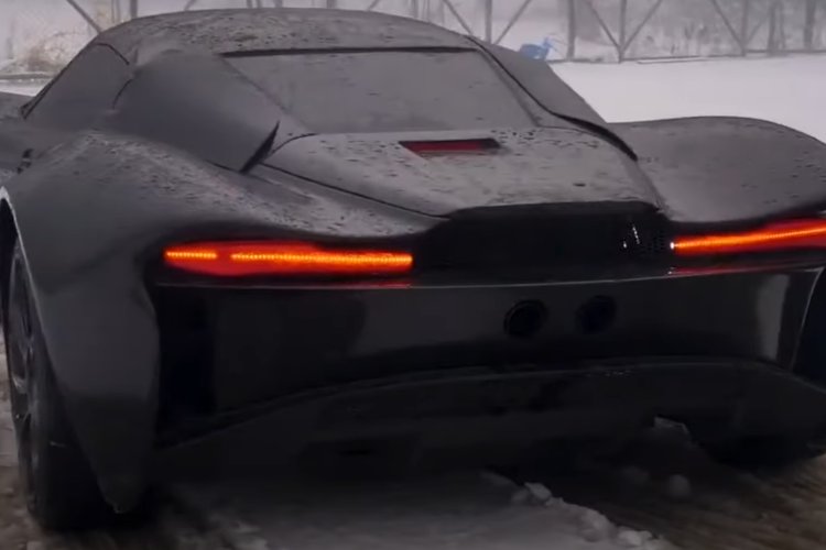 VIDEO: Mada&9, primul bolid de fabricaţie afgană & „Producerea mașinii este o onoare pentru întreaga țară”